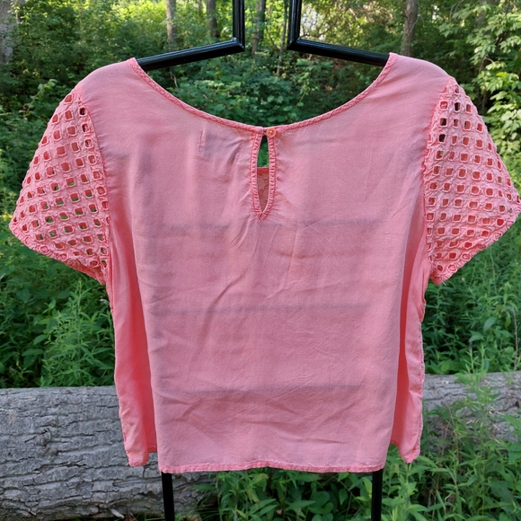Coral Lace Tee by AE - Picture 2 of 4